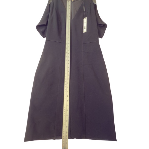 ELIE TAHARI 'Lourdes'~Black Crepe V-Neck Cold Shoulder Party Dress size 6 NEW - Picture 8 of 13